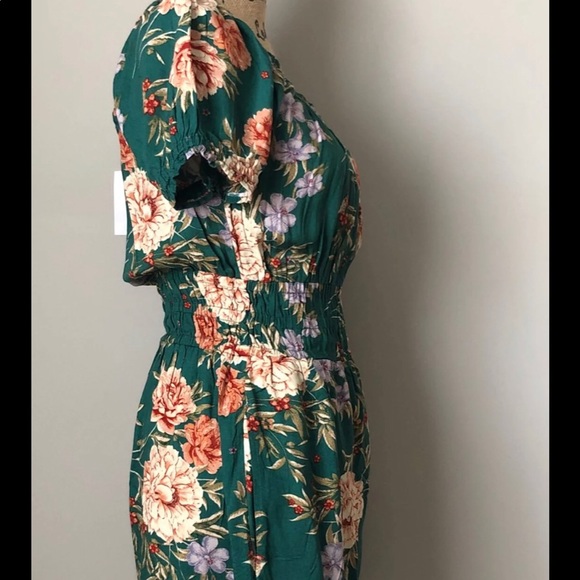 ⚠️LAST ONE!! AE 🦅 Floral romper - Picture 5 of 8